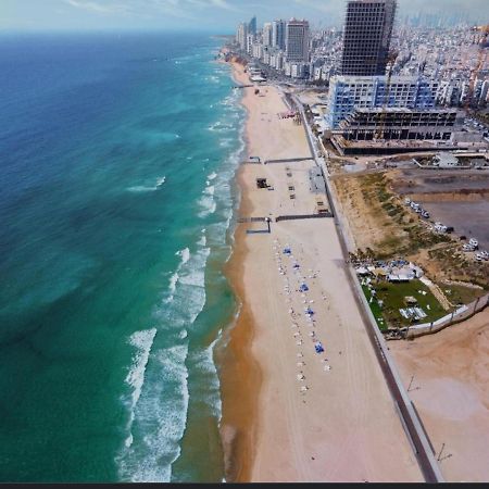 Aristo On The Beach Lägenhet Tel Aviv Exteriör bild